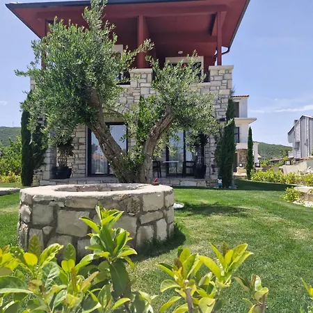 Velder House