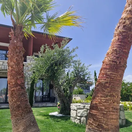 Velder House