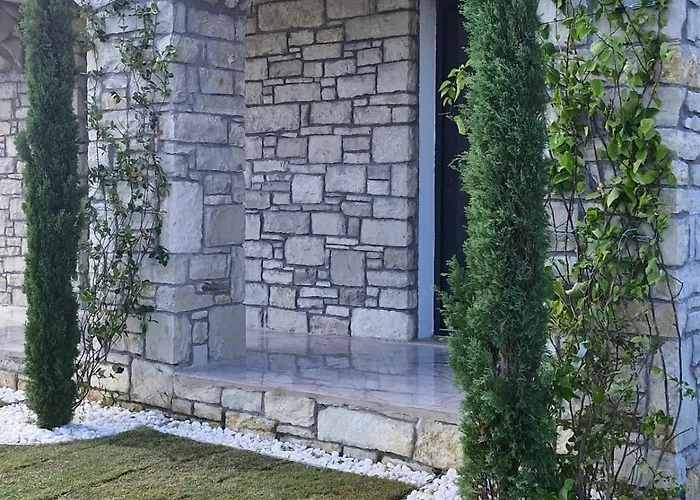Velder House